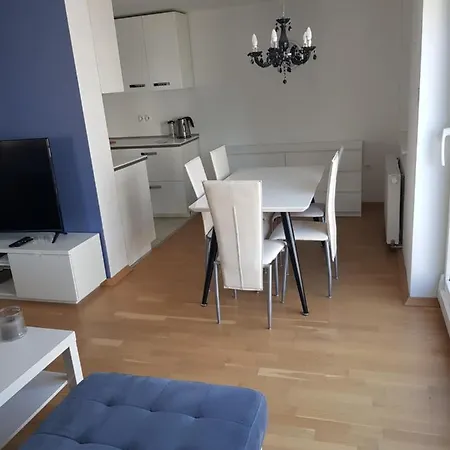 Homey Διαμέρισμα Λιουμπλιάνα