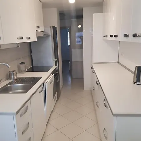 Homey Διαμέρισμα Λιουμπλιάνα