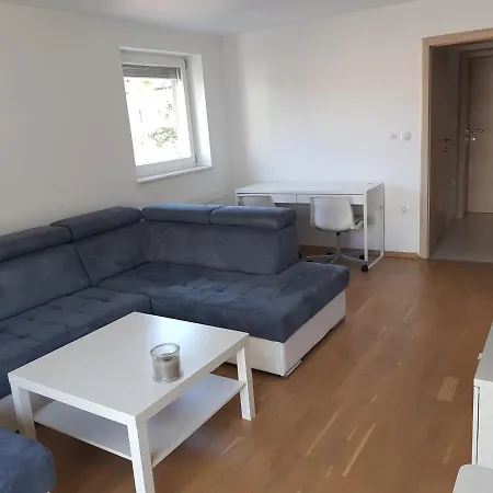 Homey شقة ليوبليانا